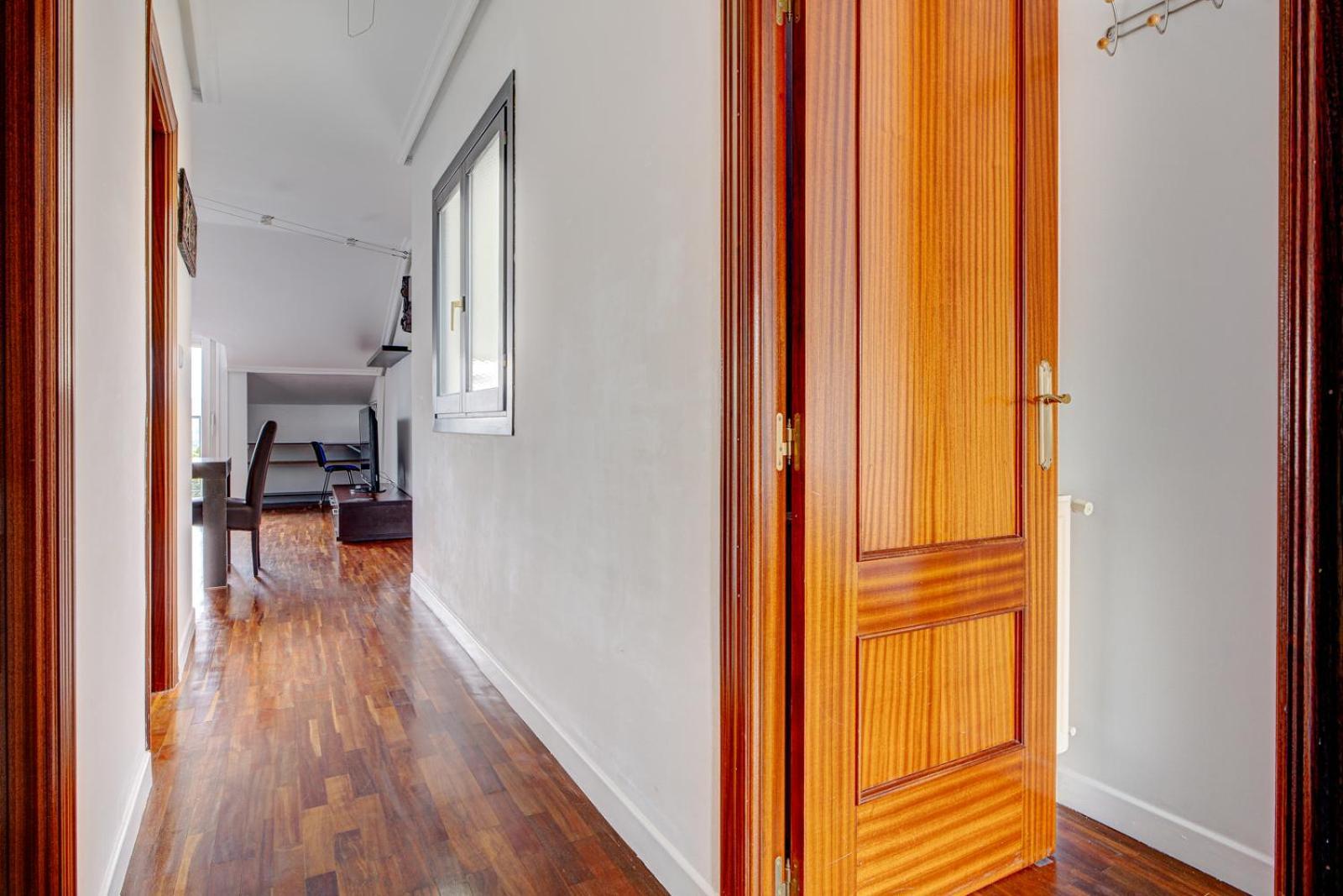 Luminoso Atico Con Terraza, Irun, Parking, 4Pax Appartement Buitenkant foto