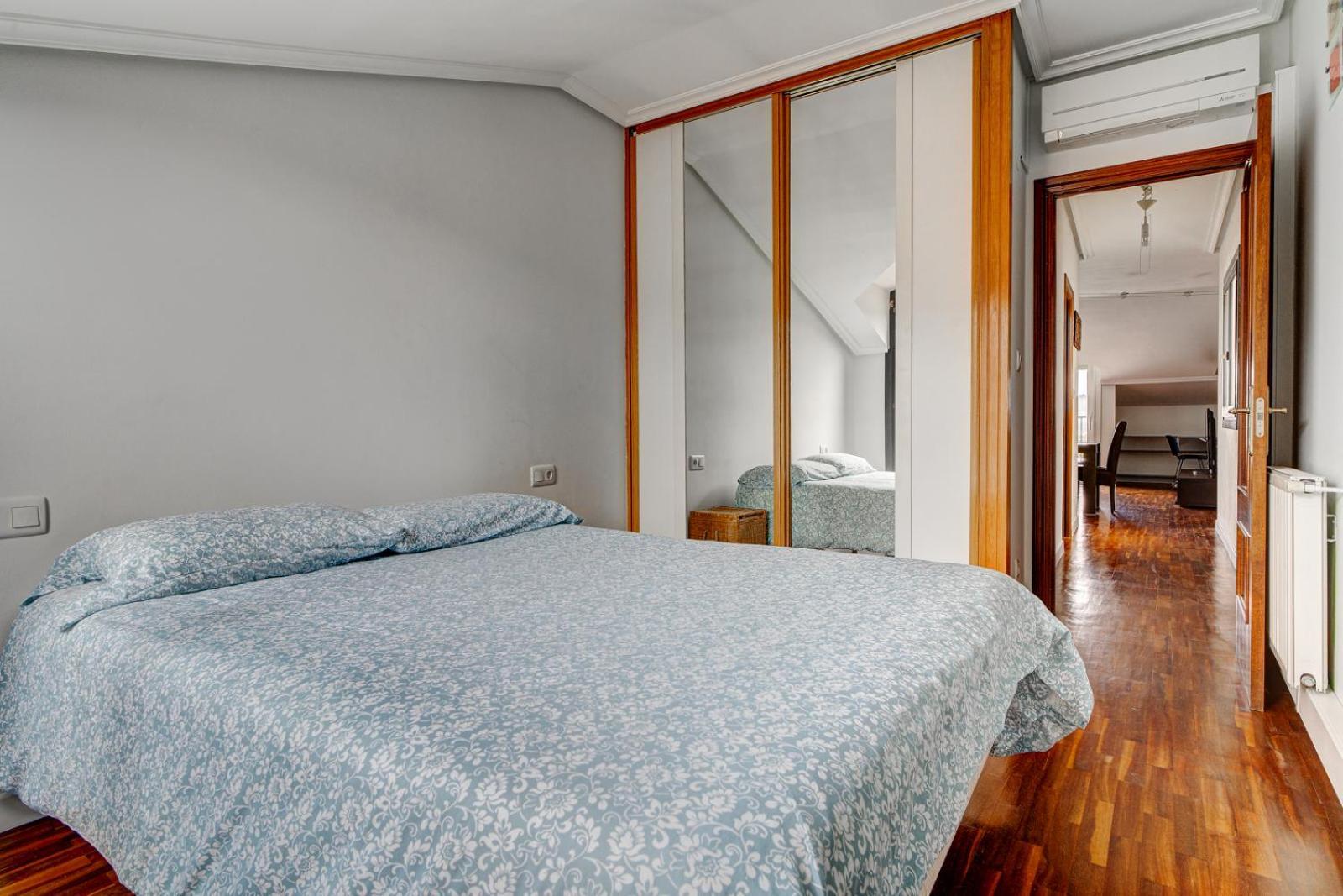 Luminoso Atico Con Terraza, Irun, Parking, 4Pax Appartement Buitenkant foto