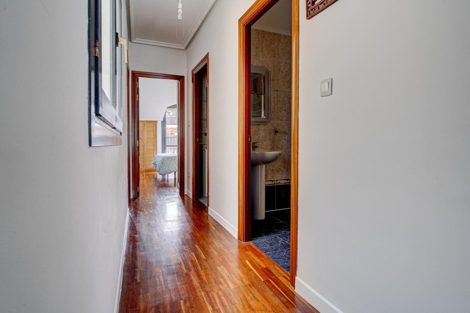 Luminoso Atico Con Terraza, Irun, Parking, 4Pax Appartement Buitenkant foto