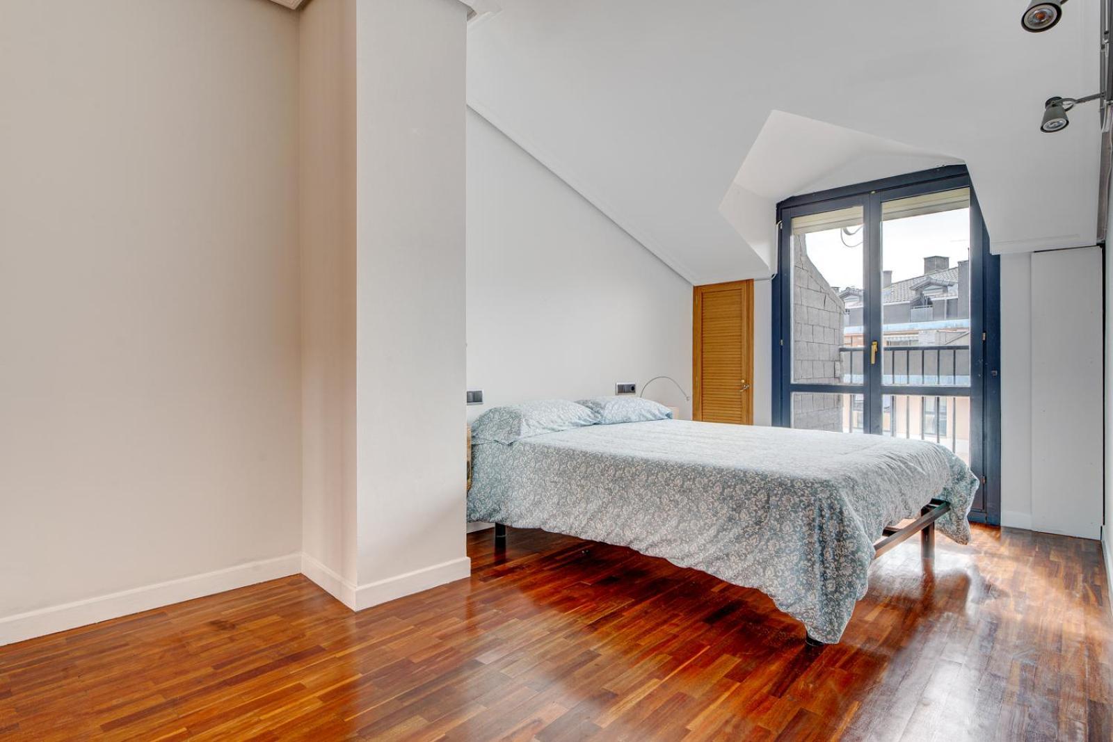 Luminoso Atico Con Terraza, Irun, Parking, 4Pax Appartement Buitenkant foto